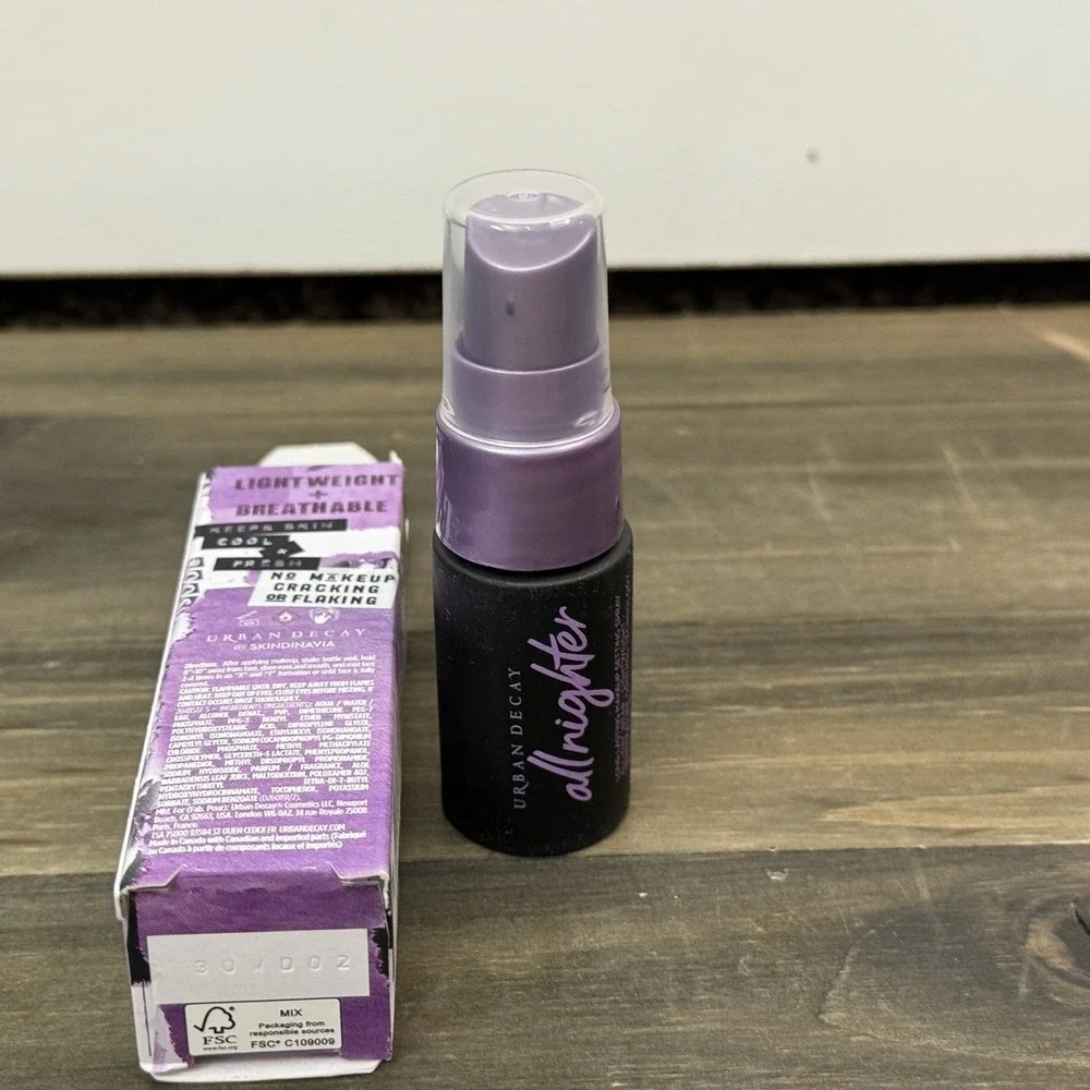 Urban Decay All Nighter Makeup Setting Spray, Travel Mini, 15 ml./.5 fl.oz. BNIB